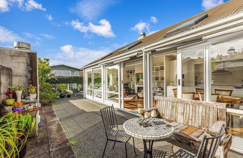 Epsom Maison | Elegant 3BR Villa with Private Pool