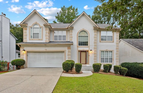 Johns Creek Maison | Elegant 5BR Gym+Pool Table Alpharetta