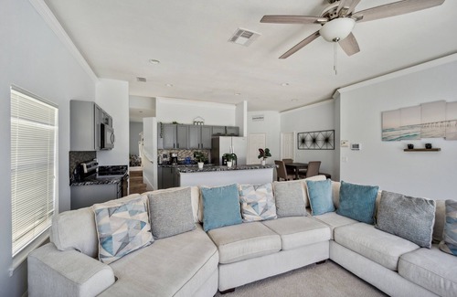 Marbella Maison | Elegant 5BR Villa with Private Pool by RedAwning