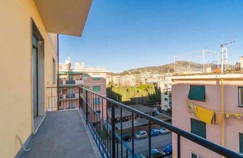Albaro Appartement | Elegant and bright apartment steps from Boccadasse on the sea in Genova.