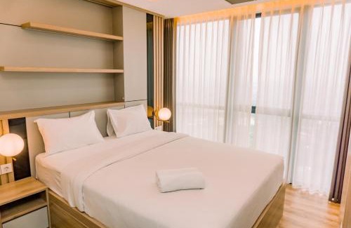 Pinang Appartement | Elegant and Comfort 1BR at The Smith Alam Sutera Apartment By Travelio