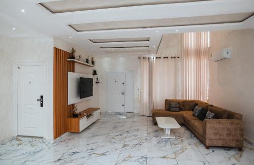 Adenta Maison | Elegant and Cosy Four Bedroom Home in Accra