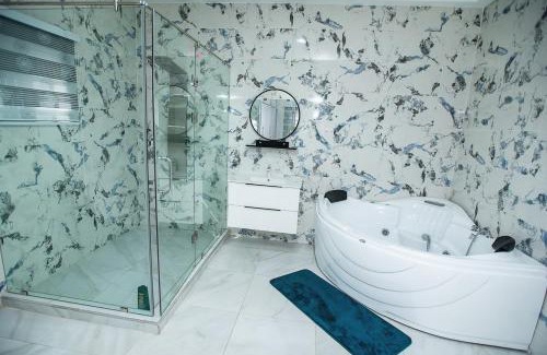 Adenta Maison | Elegant and Cosy Four Bedroom Home in Accra