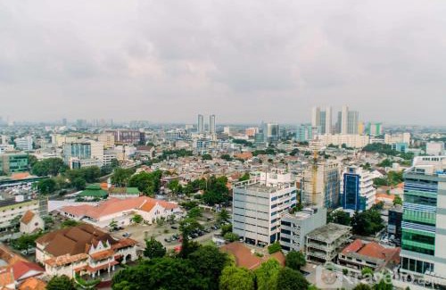 Cikini Appartement | Elegant and Restful 2BR at Menteng Park Apartment By Travelio