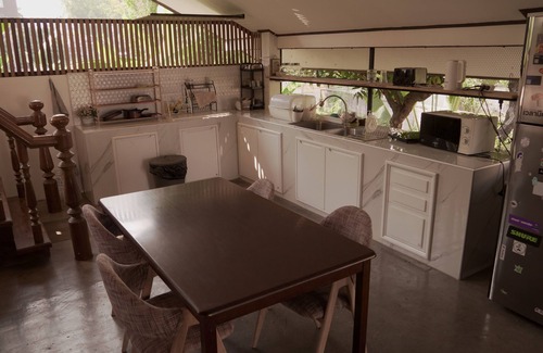 Chang Phueak Villa | Elegant and Spacious Villa- Relaxation and comfort in a prime location.