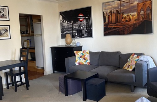 Stillorgan Appartement | Elegant and tranquil apartment in prime location. Beautiful landscaped gardens!