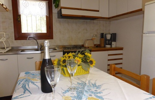 Poggi Appartement | Appartement élégant, vue mer imprenable, jardin, terrasse, parking