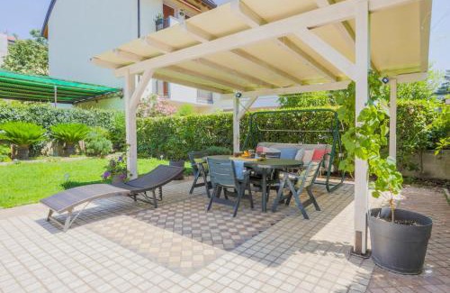 Borgo Trento Appartement | Elegant Apartment: [Free Netflix, Wi-Fi & Parking]