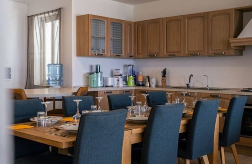 Ggantija Appartement | Elegant Apt with Open Views