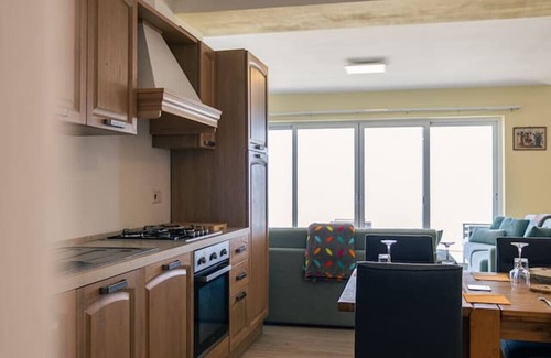 Ggantija Appartement | Elegant Apt with Open Views