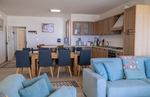 Ggantija Appartement | Elegant Apt with Open Views