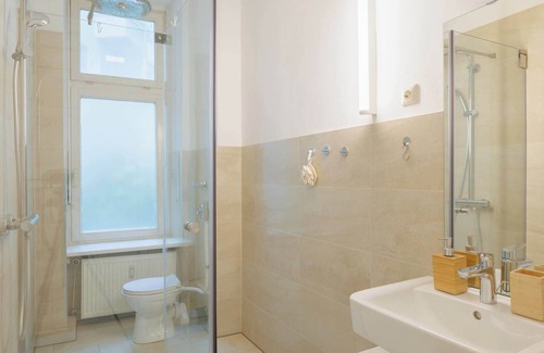 Wrangelkiez Appartement | Elegant Art Deco Room in Kreuzberg 2
