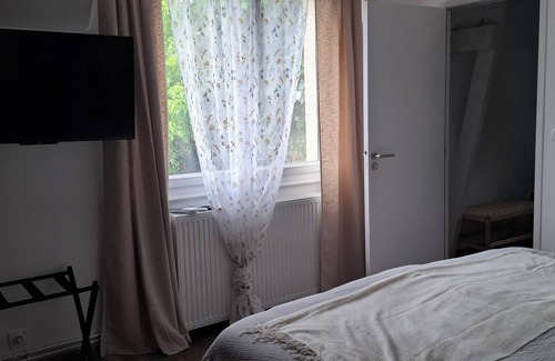 Saint-Quentin-sur-le-Homme Lit Et Petit-Déjeuner | Elegant B&B in the Bay of Mont Saint-Michel