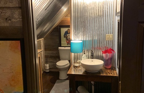 Washington Lit Et Petit-Déjeuner | Bozeman Loft-Dépendance-Supérieure-Salle de bain privée séparée