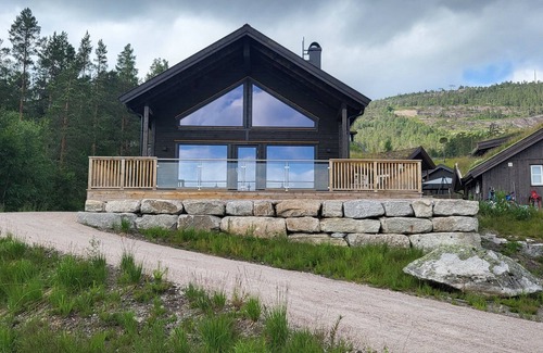Vradal Cabine | Elegant black chalet with top amenities in Vrådal