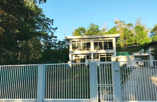 Playa Grande Maison | Élégante Casa Blanca à Playa Grande