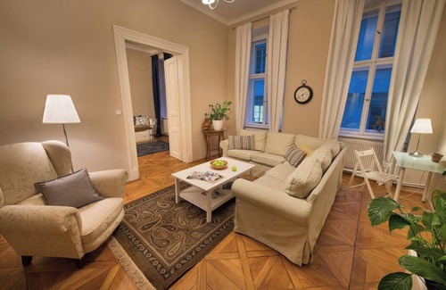 Karlin Appartement | Elegant City Retreat – 2-Bedroom Apartment with Modern Comforts