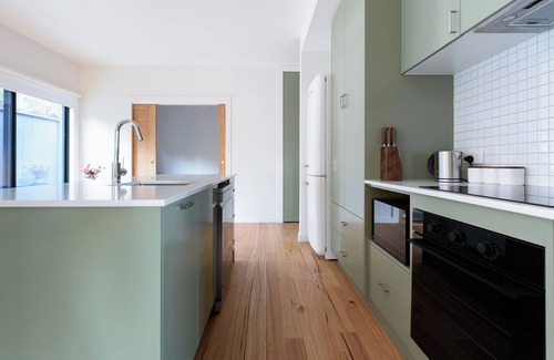 South Launceston Maison | Elegant City-Edge Home Near Launceston Hospital