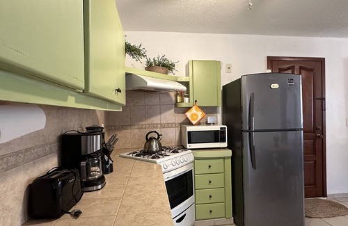 Crucecita Appartement | Élégant Condo dans le centre-ville avec piscine