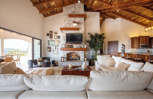 Naranjo Maison | Elegant Countryside Retreat in Gated Community – 3BR Luxury Home in Naranjo