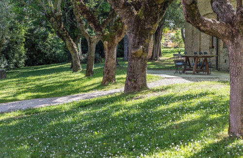 Loro Piceno Maison | Elegant country house with private pool for families and large groups of friends