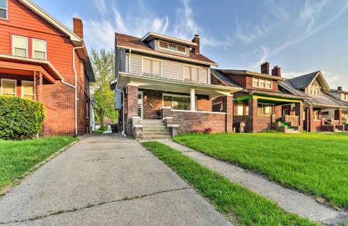 New Center Detroit Maison | Elegant Detroit Home with Yard about 5 Mi to Dtwn!