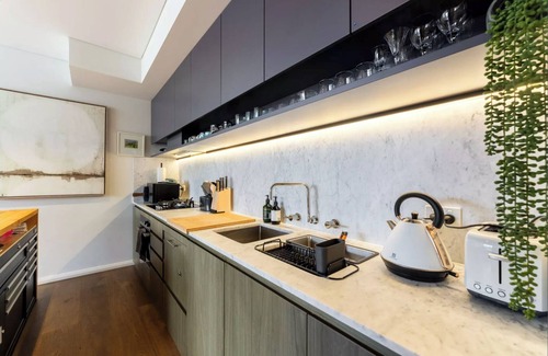 Redfern Appartement | Elegant downtown apartment with absolutely everything at your fingertips