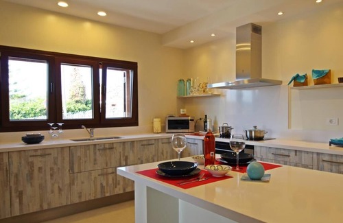 Punta Prima Villa | Villa élégante et spacieuse proche de la mer pour 8 personnes