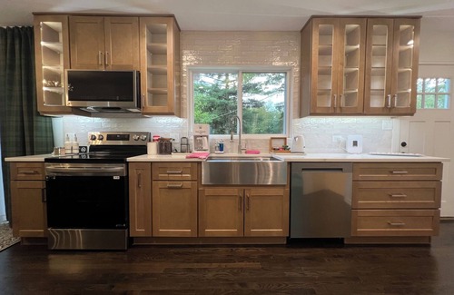Burr Ridge Maison | Elegant Escape by Downtown Burr Ridge with an easy access to Chicago Landmarks