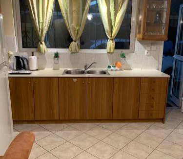 Elliniko-Argyroupoli Appartement | Elegant Escapes 3