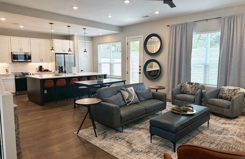 Richards - K F O Maison | Elegant Estate - Aggie Football Game Day House