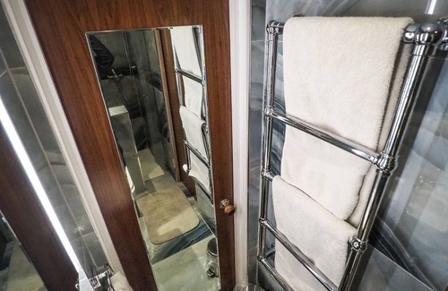 Vincent Square Appartement | Elegant Flat near Parliament
