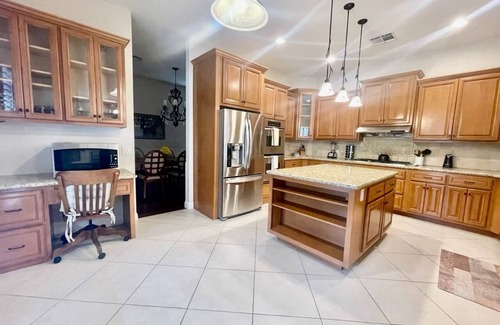 Black Mountain Maison | Elegant Henderson 5 Bdrm Home & Resort Style Bkyd w/Pool & Basketball court