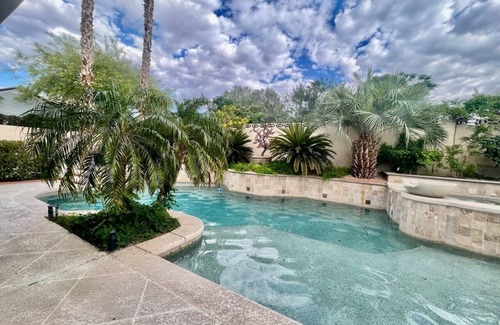 Black Mountain Maison | Elegant Henderson 5 Bdrm Home & Resort Style Bkyd w/Pool & Basketball court