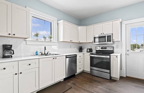 Springfield Appartement | Elegant Historic Stay | Walk to Capitol & Attractions | Modern Comfort