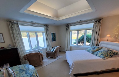 Stony Creek Maison | Elegant home direct waterfront on Long Island Sound overlooking Thimble Islands