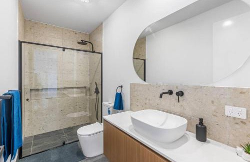 Highton Maison | "Elegant Home in Highton near City City"
