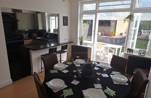 Streatham Maison | Elegant Home SW16 Near Station Views Flexible Beds