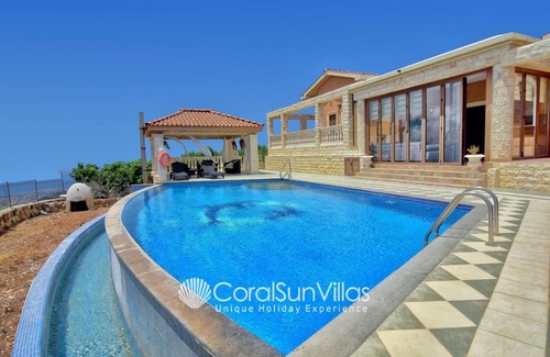 Kathikas Villa | Elégante Immense Villa Grande Piscine, Idéale Pour les Mariages