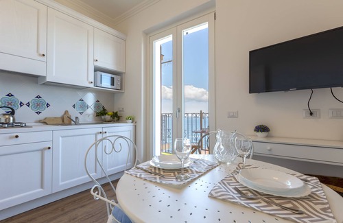 Castelsardo Appartement | ELEGANT IN THE HEART OF THE ANCIENT VILLAGE, BREATHTAKING VIEW OF BAY & SEA