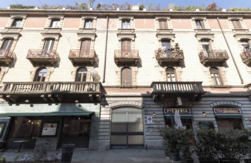 Chinatown Appartement | Elegant Loft in the Heart of Milan – Spacious and Stylish