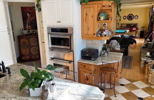 Okotoks Villa | Elegant luxury country estate in the heart of Alberta w/ guest house & pasture.