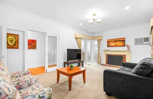 Ringwood Maison | Elegant Luxury - Family Entertainer in Ringwood