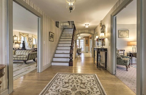 Norwich Maison | Elegant Norwich House with Billiards Room and Ballroom