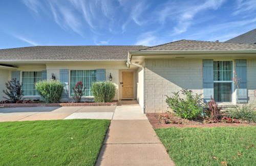 Oklahoma City Maison | Elegant NW Oklahoma City Home with Spacious Yard