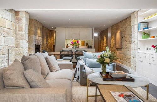 Paddington Maison | Elegant Paddington Sandstone Cottage with Parking