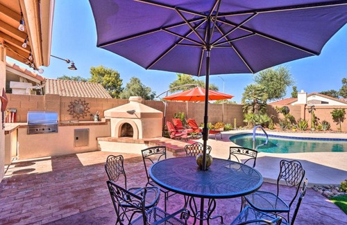 Tierra Norte Maison | Elegant Peoria Home Pool, Putting Green, Fire Pit