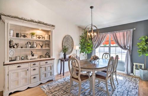 Tierra Norte Maison | Elegant Peoria Home Pool, Putting Green, Fire Pit