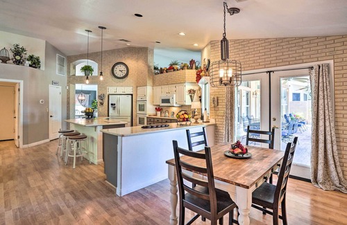 Tierra Norte Maison | Elegant Peoria Home: Pool, Putting Green, Fire Pit