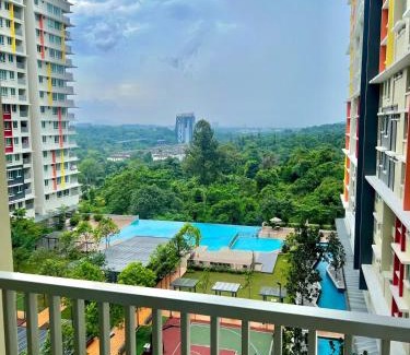 Sungai Buloh Appartement | Elegant Pool View Condo at Residensi Suasana Damai